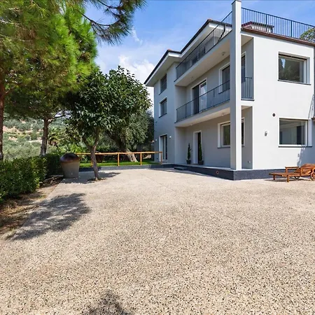 Villa Luxury In Modern *