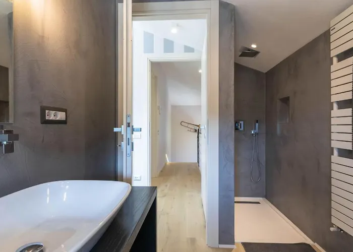 Luxury In Modern Villa Imperia