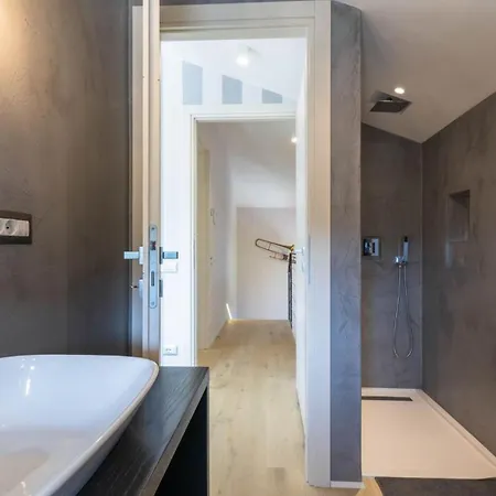 Luxury In Modern Villa Imperia